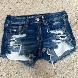 AMERICAN EAGLE OUTFITTERS JEAN SHORTS SIZE 4